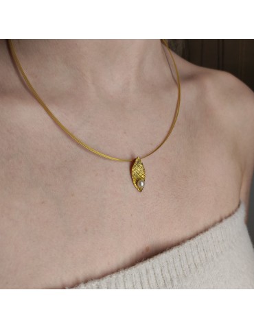 Silver Necklace with Pearl.